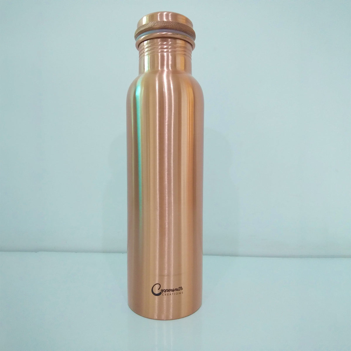 Discover the wellness power of copper bottles