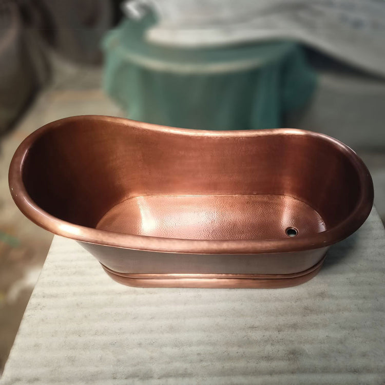 Hammered Copper Single Slipper Tub with Smooth Round Pedestal Base