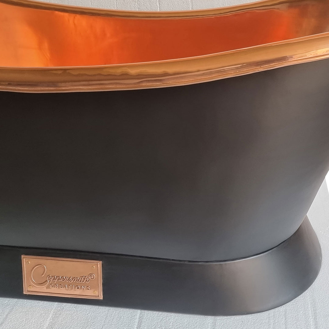 Slanting Base Copper Bathtub Full Black Exterior